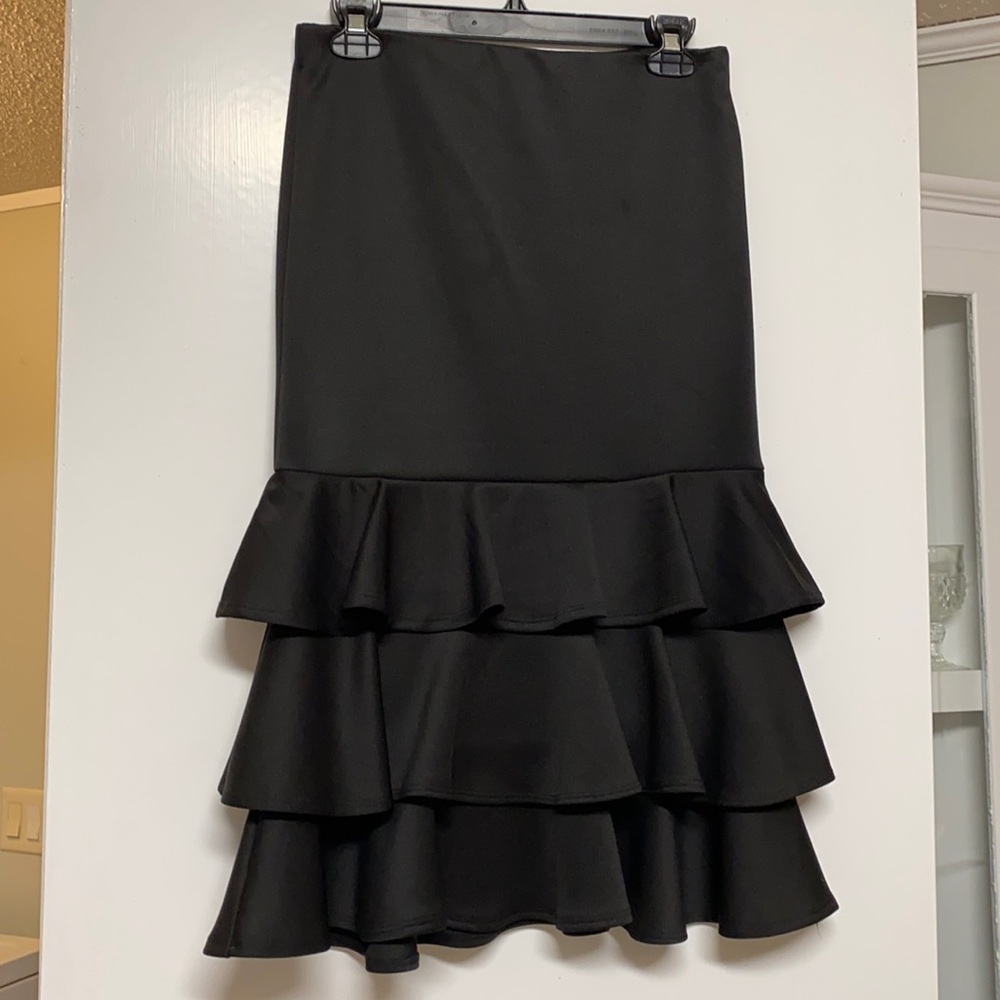 Super cute black ruffle skirt